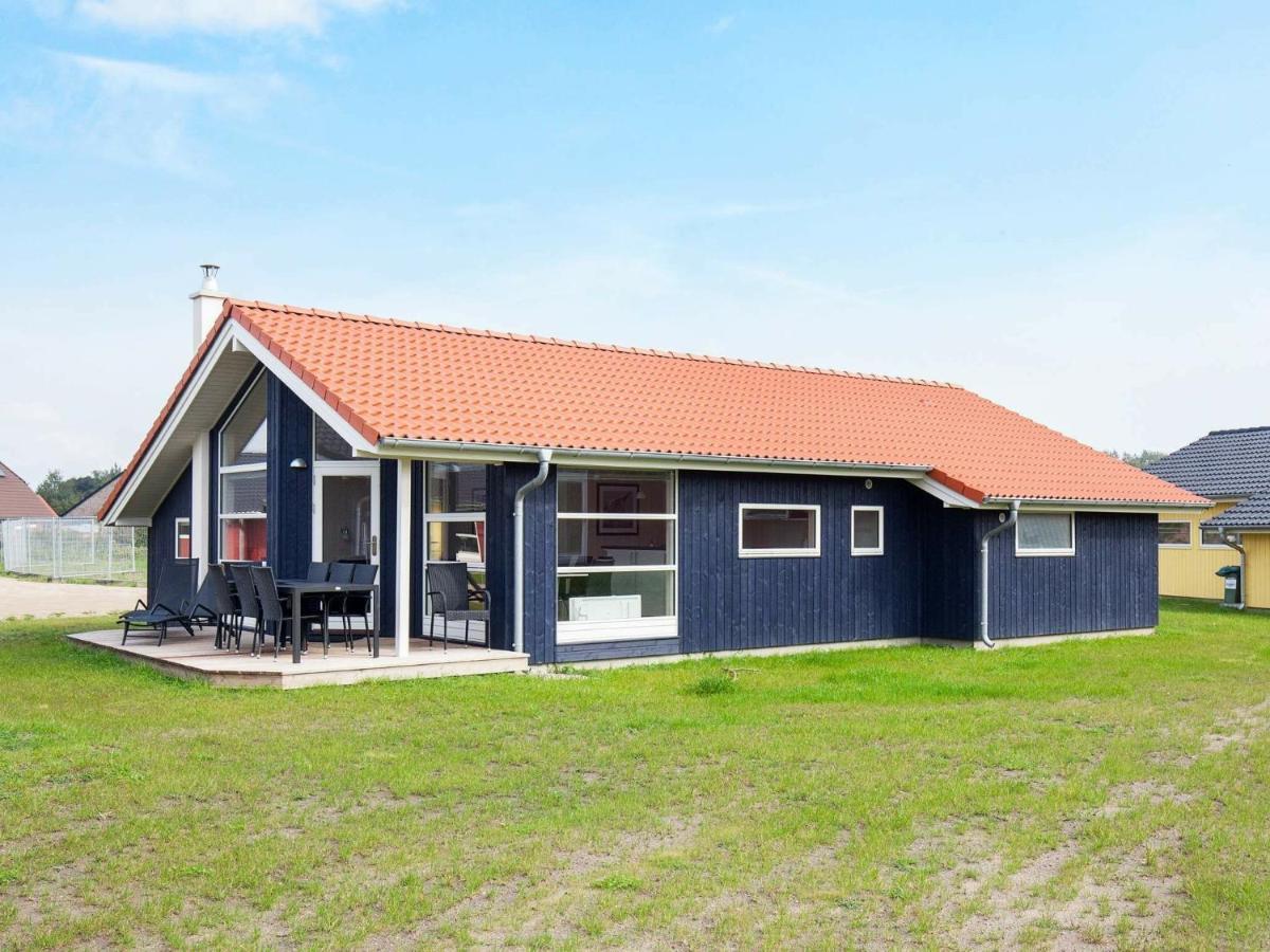 8 Person Holiday Home In Gro Enbrode Großenbrode Dış mekan fotoğraf