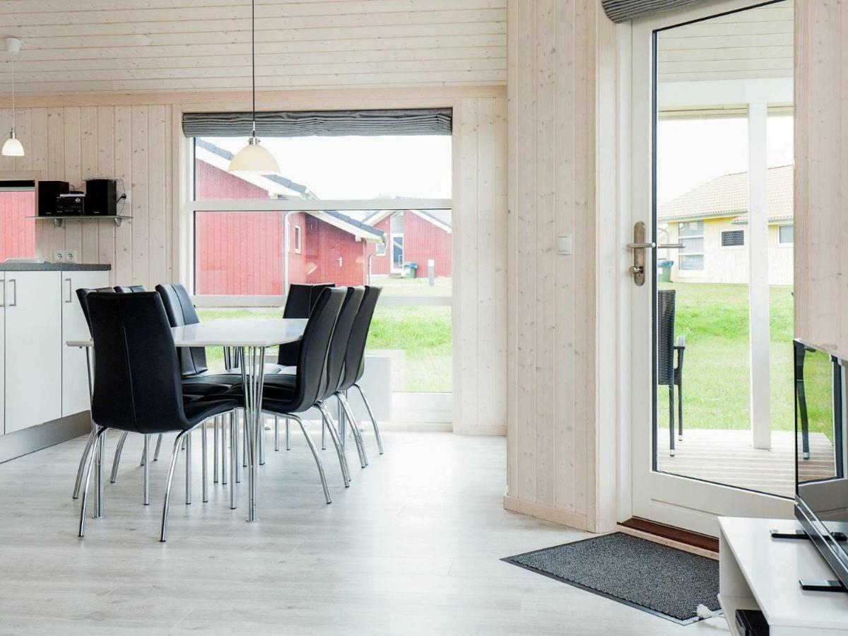 8 Person Holiday Home In Gro Enbrode Großenbrode Dış mekan fotoğraf