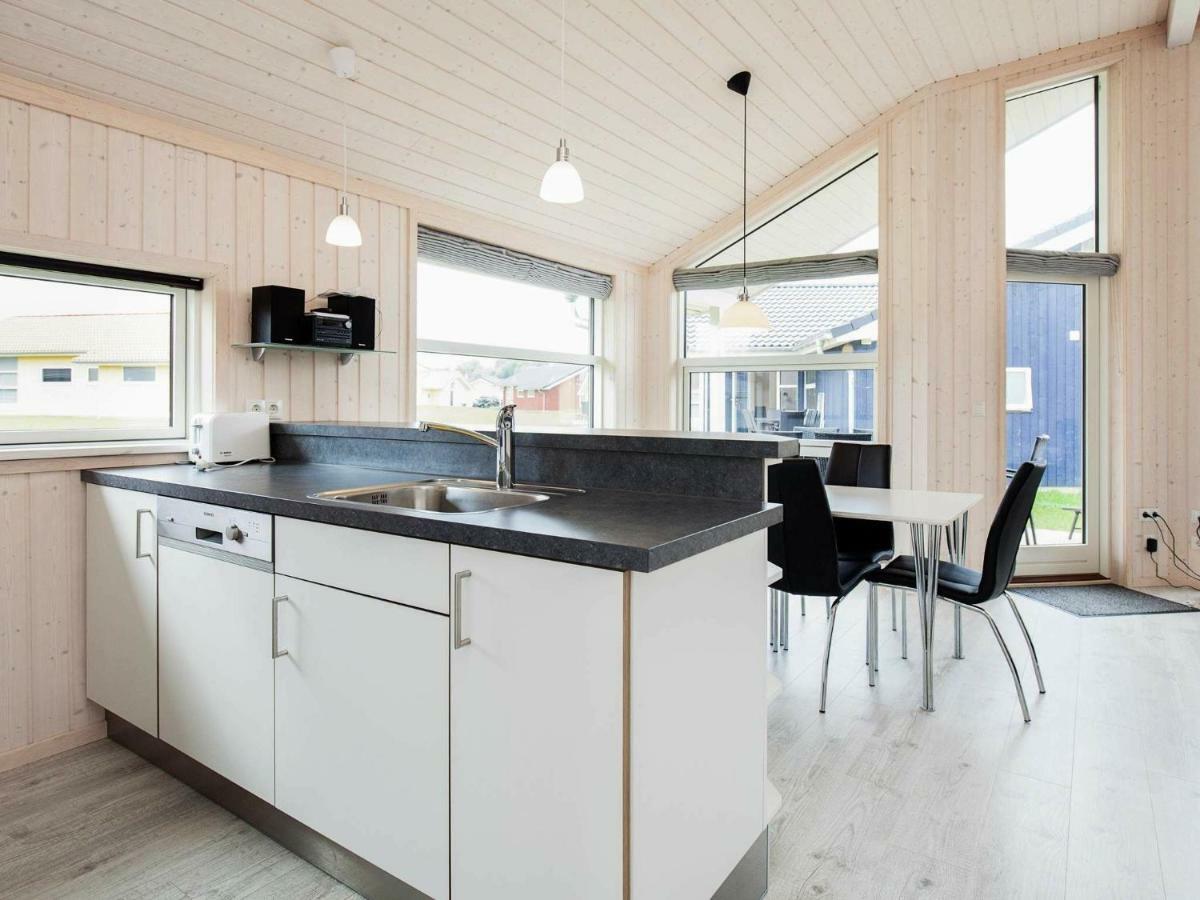 8 Person Holiday Home In Gro Enbrode Großenbrode Dış mekan fotoğraf