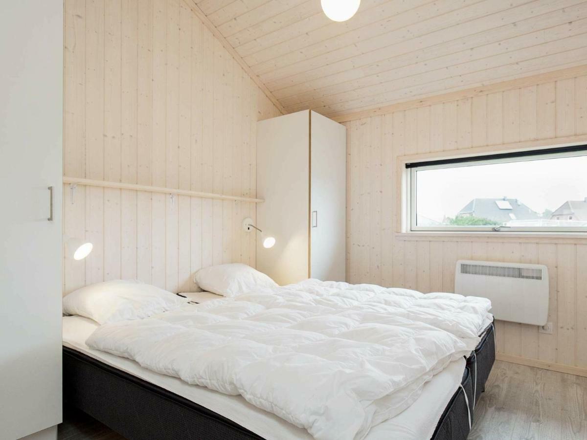 8 Person Holiday Home In Gro Enbrode Großenbrode Dış mekan fotoğraf